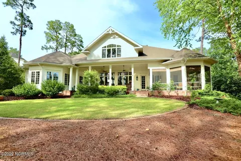 Exterior - 10 Braemar Rd, Pinehurst, NC 28374 photo 7 of 11