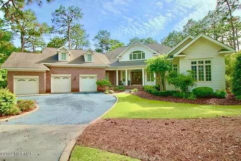 Exterior - 10 Braemar Rd, Pinehurst, NC 28374 photo 1 of 11