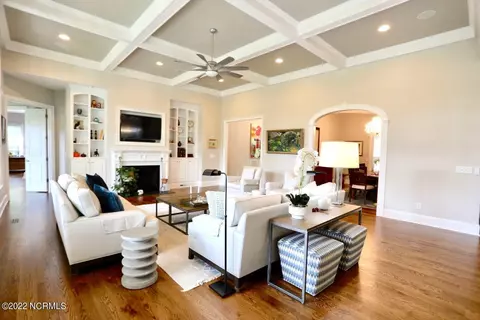 Living - 10 Braemar Rd, Pinehurst, NC 28374 photo 3 of 11