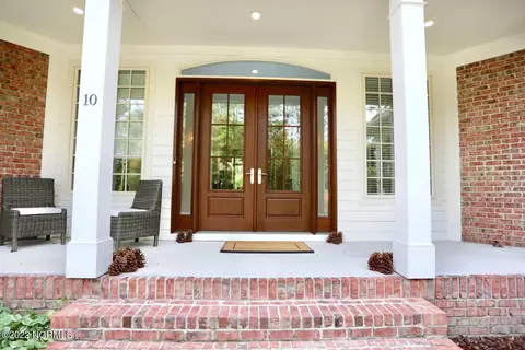 Entry Way - 10 Braemar Rd, Pinehurst, NC 28374 photo 1 of 3