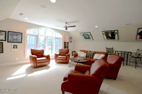 Living - 10 Braemar Rd, Pinehurst, NC 28374 photo 11 of 11