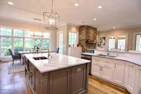 Kitchen - 10 Braemar Rd, Pinehurst, NC 28374 photo 4 of 6