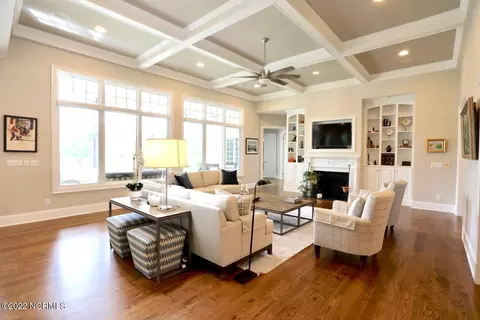 Living - 10 Braemar Rd, Pinehurst, NC 28374 photo 4 of 11
