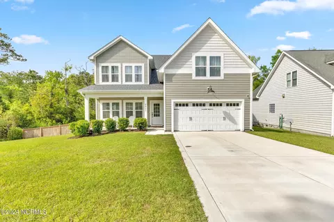 1017 Meridian Dr, Sneads Ferry, NC 28460