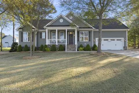 303 Phillips Ridge Ln, Goldsboro, NC 27530