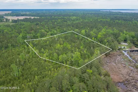 N/a Off Canvasback Drive, Bayboro, NC 28515