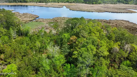 141 Gold Finch Ln, New Bern, NC 28560