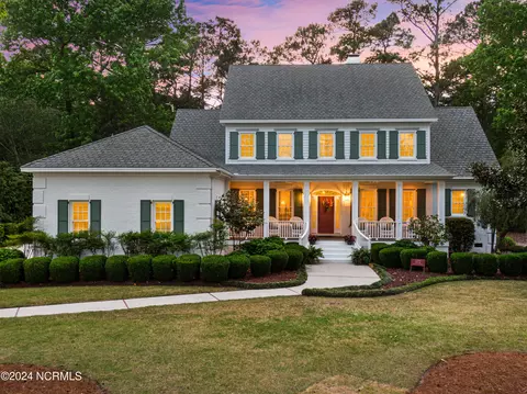 1172 Arboretum Dr, Wilmington, NC 28405