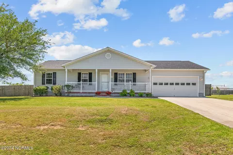 110 Clint Mills Rd, Maysville, NC 28555