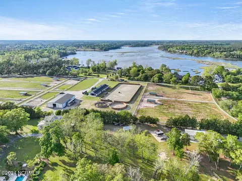 View/Area - 105 Ballast Point Rd, Hampstead, NC 28443 photo 2 of 7