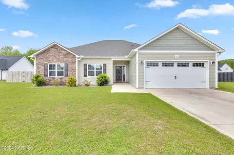 702 Pandion Ct, Holly Ridge, NC 28445