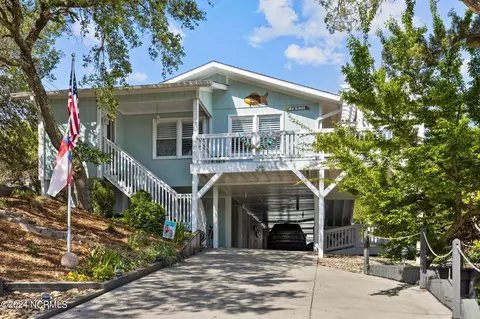 5001 Bogue Sound Dr, Emerald Isle, NC 28594