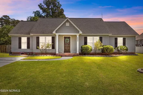 2625 Coopers Point Dr, Winterville, NC 28590