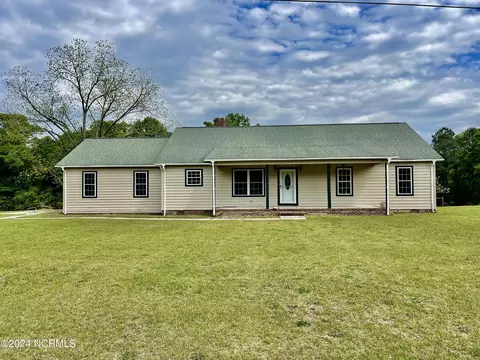 406 Roberdel School Rd, Rockingham, NC 28379