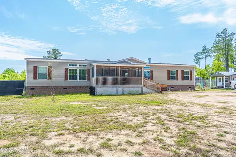 209 Dirt Rd, Hamlet, NC 28345