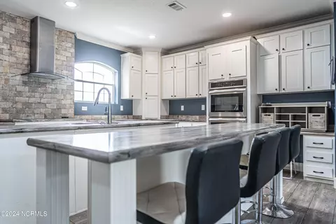 Kitchen - 209 Dirt Rd, Hamlet, NC 28345 photo 7 of 8