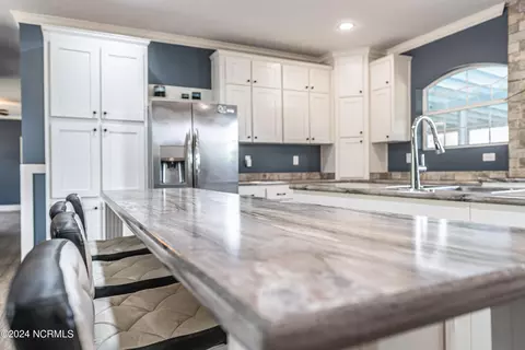 Kitchen - 209 Dirt Rd, Hamlet, NC 28345 photo 8 of 8