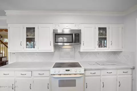 Kitchen - 123 Waterside Dr, Bath, NC 27808 photo 5 of 6