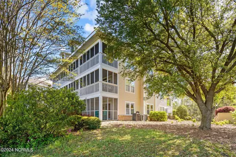 3350 Club Villas Dr # 901, Southport, NC 28461