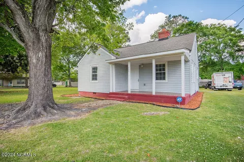 406 Johnson Blvd, Jacksonville, NC 28540