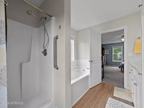 Bath - 128 Killis Blvd, Richlands, NC 28574 photo 2 of 5