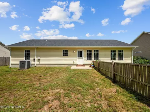 Exterior - 128 Killis Blvd, Richlands, NC 28574 photo 7 of 14