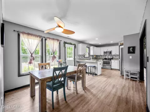 Dining - 128 Killis Blvd, Richlands, NC 28574 photo 1 of 2