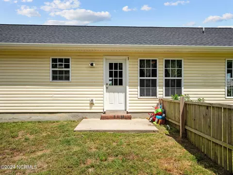 Exterior - 128 Killis Blvd, Richlands, NC 28574 photo 8 of 14
