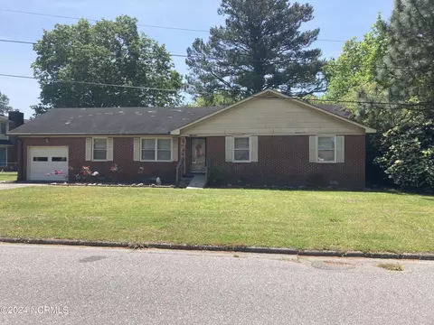 1706 Aydlett Cir, Elizabeth City, NC 27909