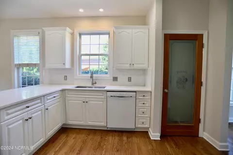 Kitchen - 4 Beryl Ln, Pinehurst, NC 28374 photo 4 of 5