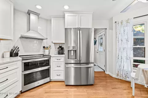 Kitchen - 110 Spring Lake Dr, Pinehurst, NC 28374 photo 4 of 5