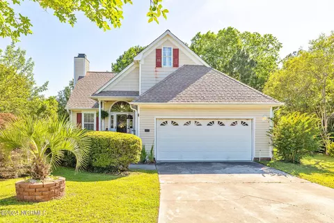 3904 W Bishop Ct, Wilmington, NC 28412