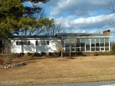 670 Pocosin Rd, Winterville, NC 28590