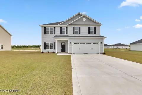 519 E Black Water Ln, Maysville, NC 28555