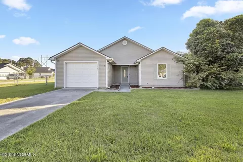 1143 Pearl Ct, Jacksonville, NC 28540