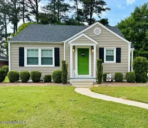 301 Willow Rd, Clinton, NC 28328