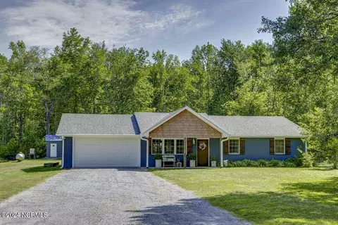 8660 Newlands Rd, Columbia, NC 27925