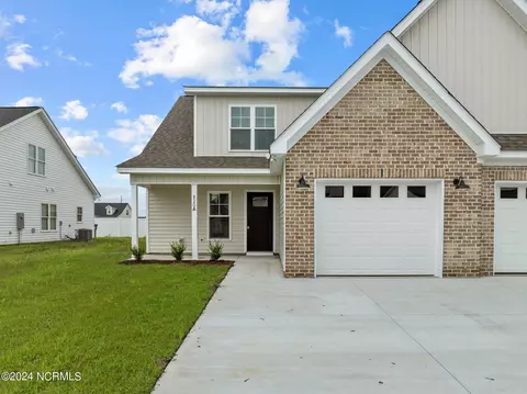 820 Sarah Rebecca Dr #A, Greenville, NC 27834