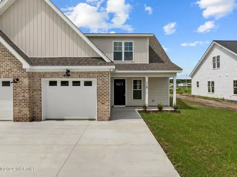 820 Sarah Rebecca Dr #B, Greenville, NC 27834