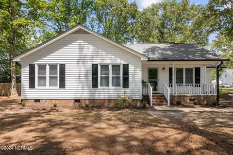 3010 Tallwood Ct, Winterville, NC 28590