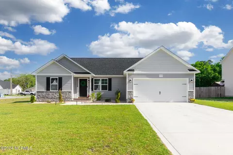 305 James Hedrick Ct, Jacksonville, NC 28540
