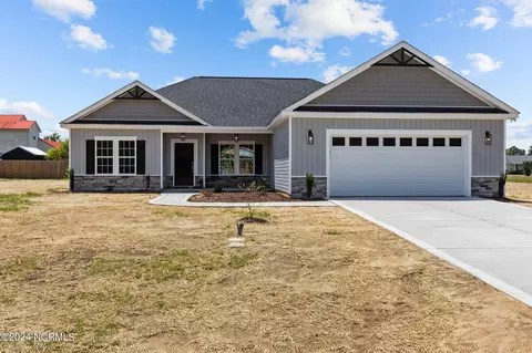 916 Aspen Ridge Ct, Deep Run, NC 28525