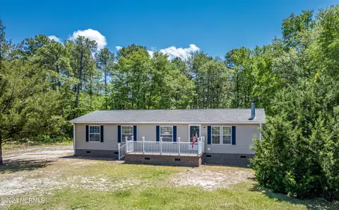 147 Grand Champion Rd, Wilmington, NC 28412