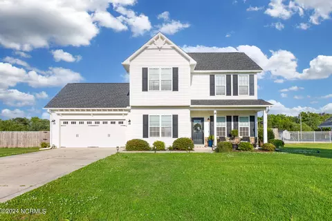 114 Buckhaven Dr, Richlands, NC 28574
