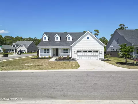 11 Coburn Ct, Hampstead, NC 28443