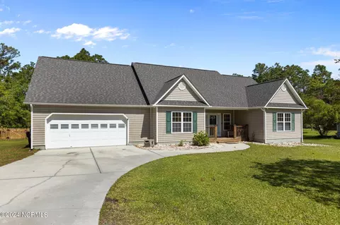 366 Barrington Rdg, Bogue, NC 28570