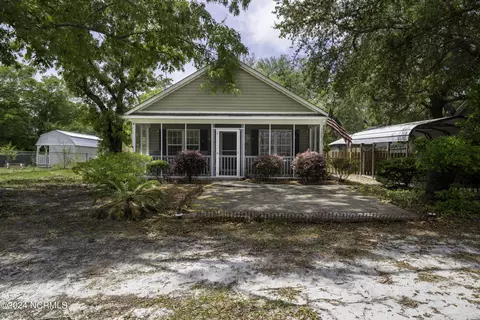 962 Wimberley Rd, Southport, NC 28461