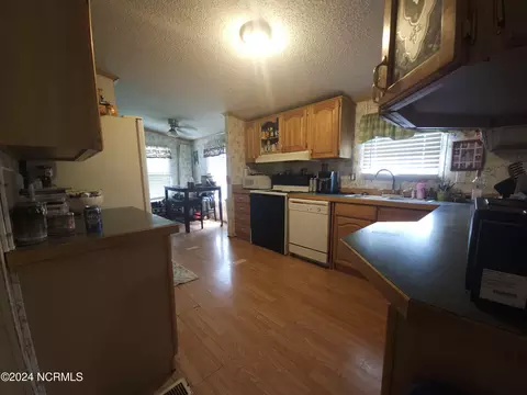 1294 Taylor Rd, Chocowinity, NC 27817 photo 11