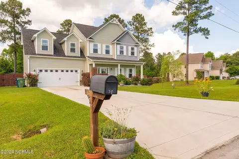 311 Emma Ct, Jacksonville, NC 28540