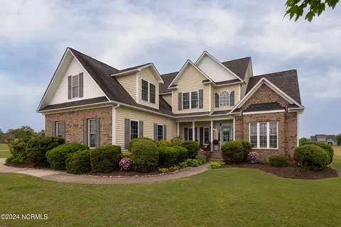 1030 Lexington Downs Dr, Greenville, NC 27858